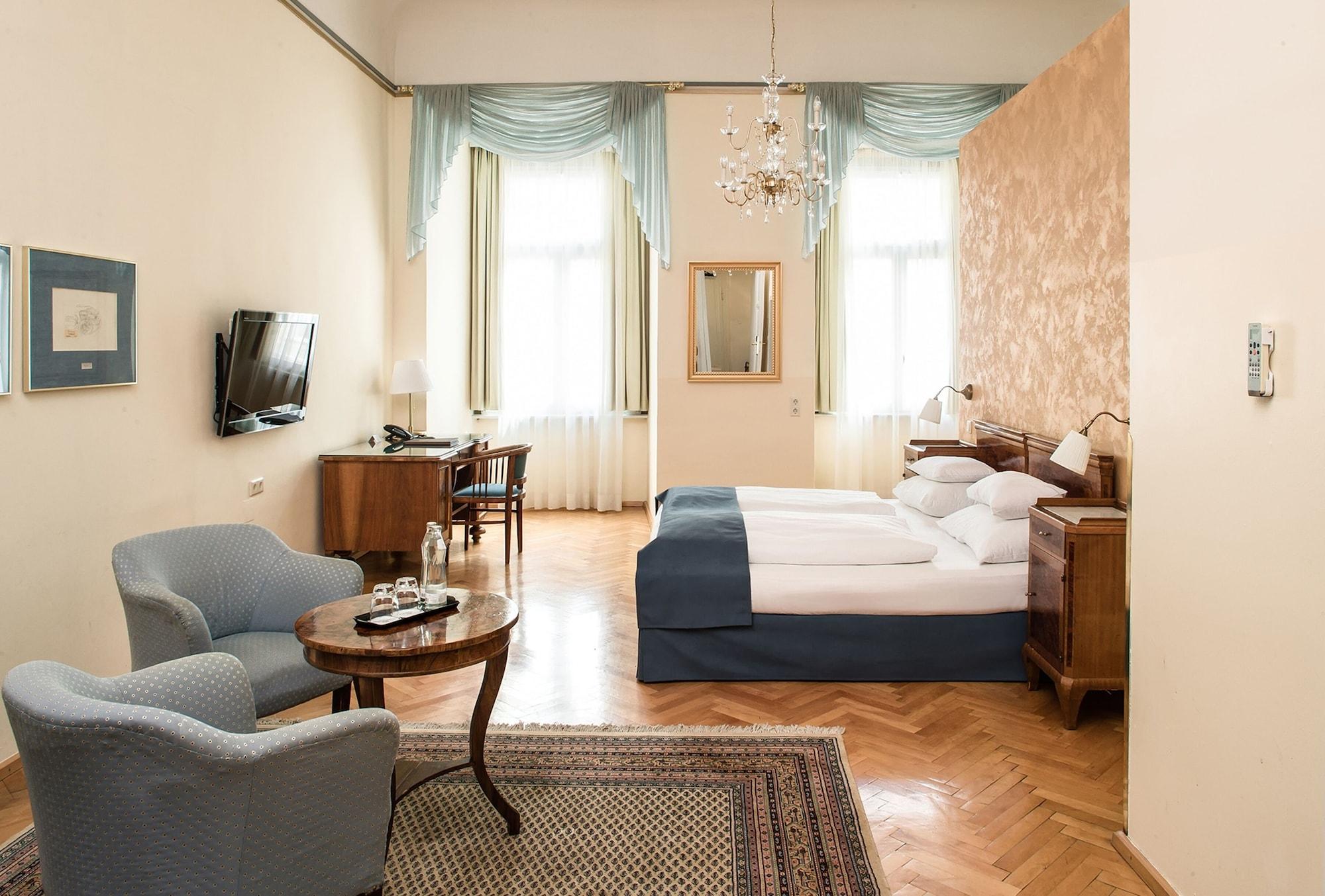 Palais-Hotel Erzherzog Johann Грац Екстериор снимка