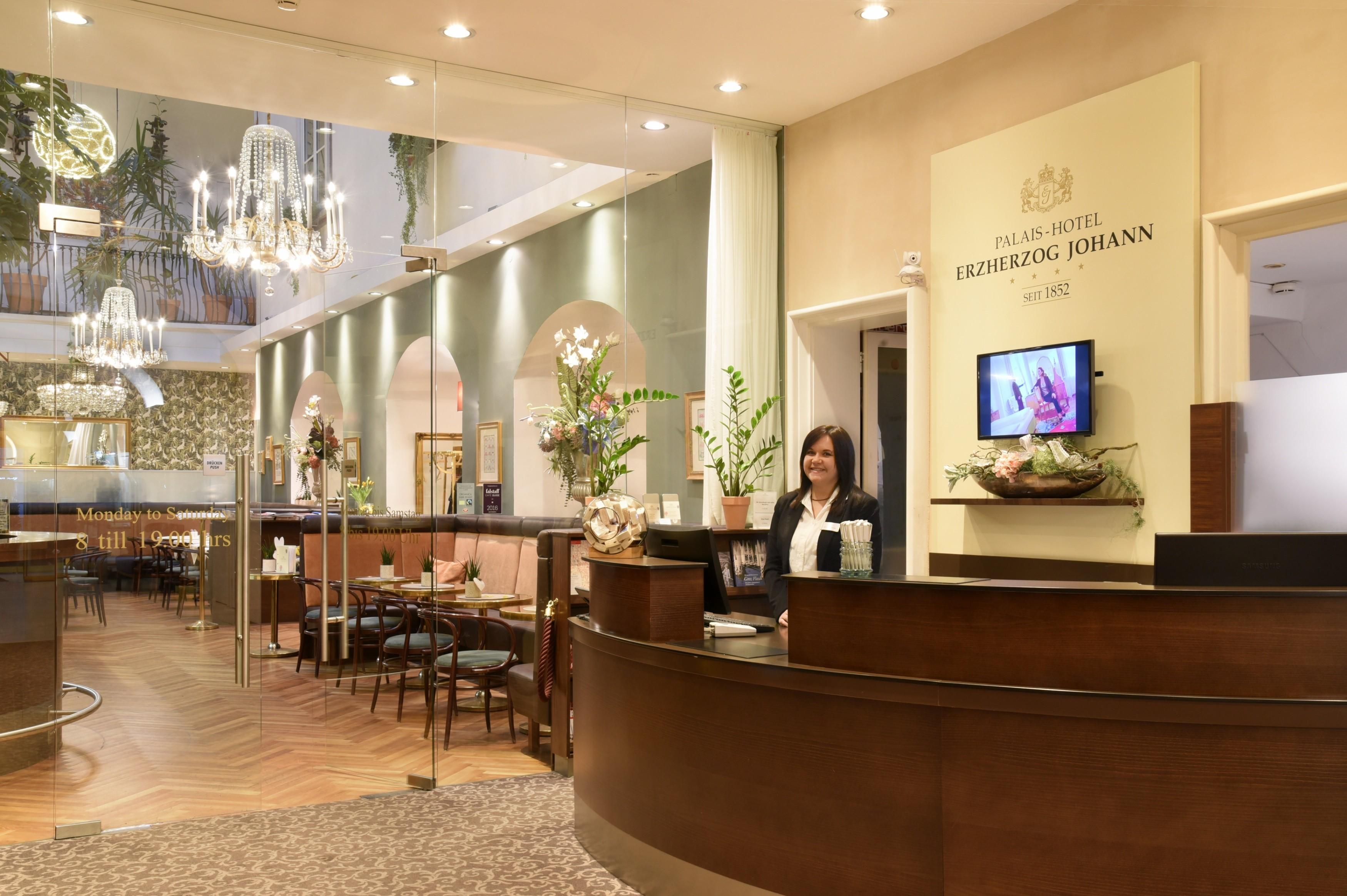 Palais-Hotel Erzherzog Johann Грац Екстериор снимка